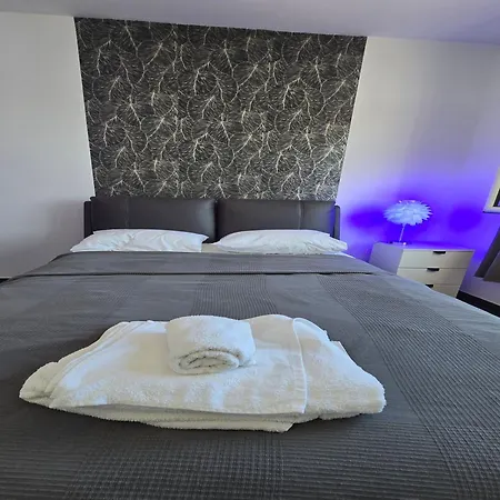 Apartment Golden Bay Deluxe *