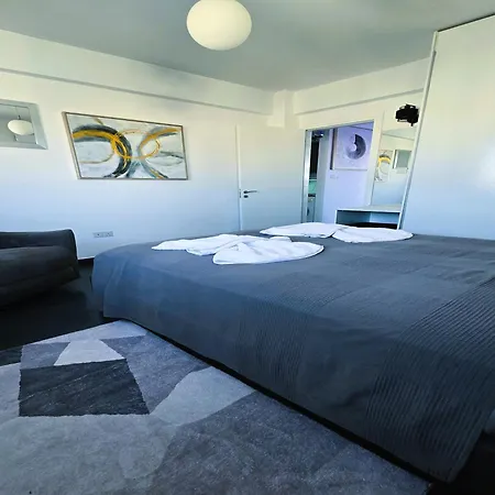 Apartment Golden Bay Deluxe